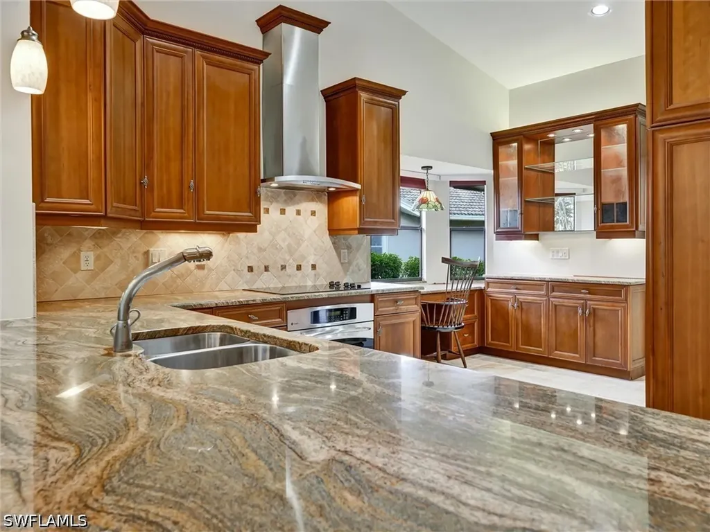 241 Saint James Way Naples FL 34104