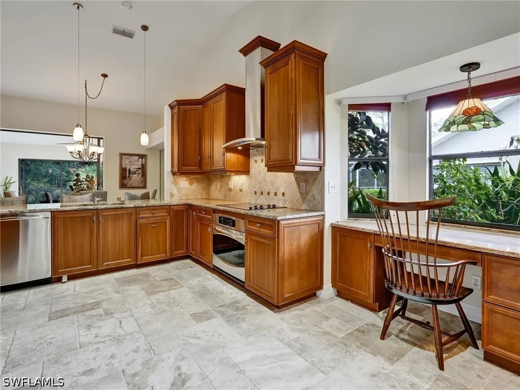 241 Saint James Way Naples FL 34104