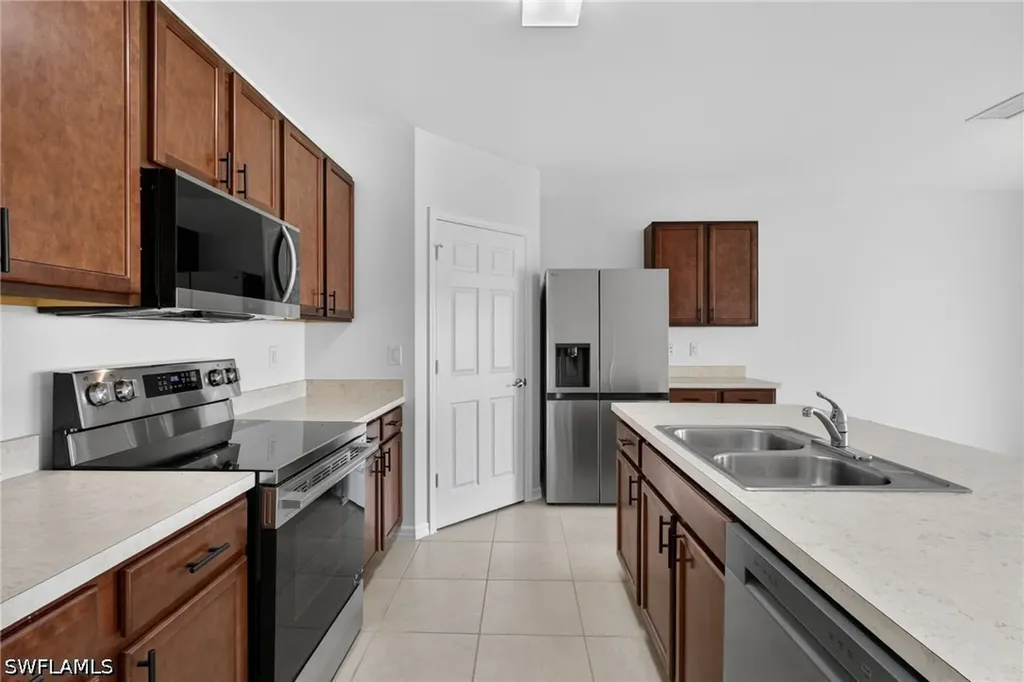 19441 Mossy Ledge Terrace Lehigh Acres FL 33936