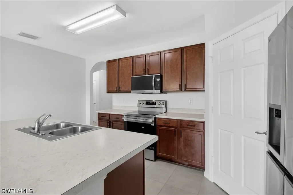 19441 Mossy Ledge Terrace Lehigh Acres FL 33936