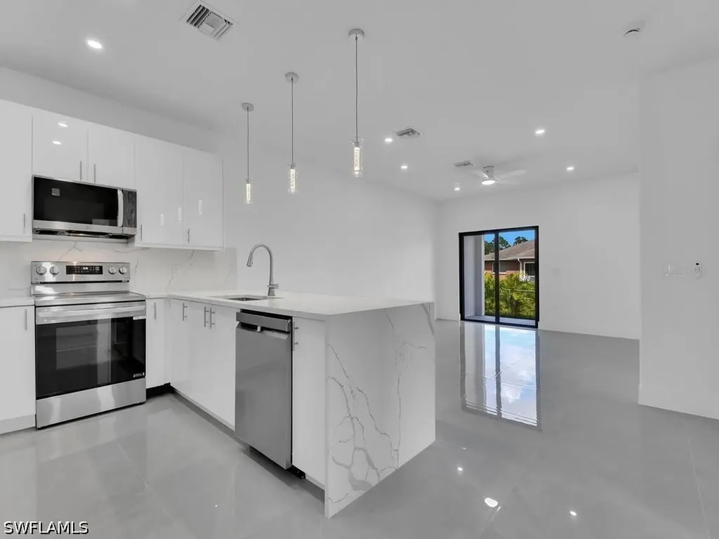 4709/4711 21 Street SW Lehigh Acres FL 33973