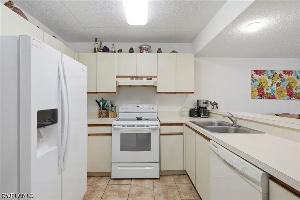 132 Santa Clara Drive Naples FL 34104