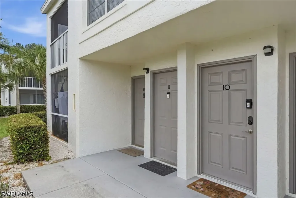 132 Santa Clara Drive Naples FL 34104