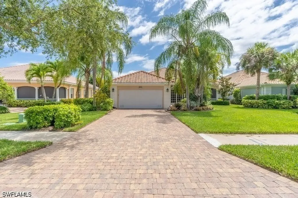 Naples FL, 7911 Portofino Court