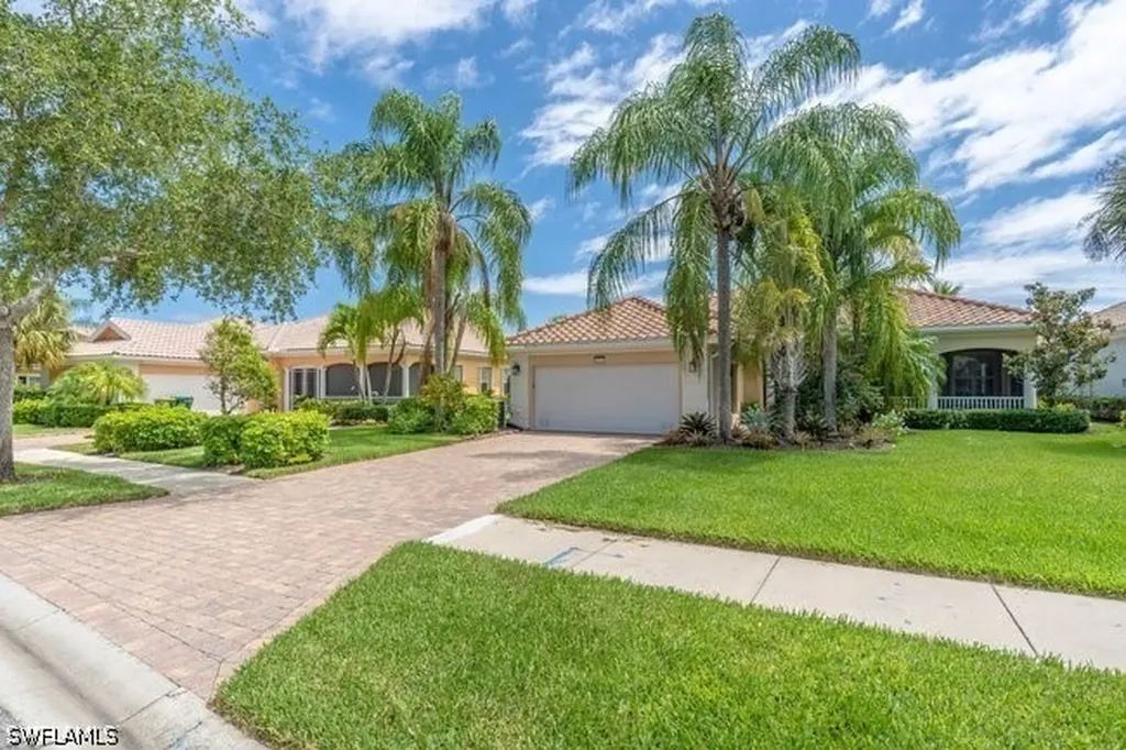 7911 Portofino Court Naples FL 34114