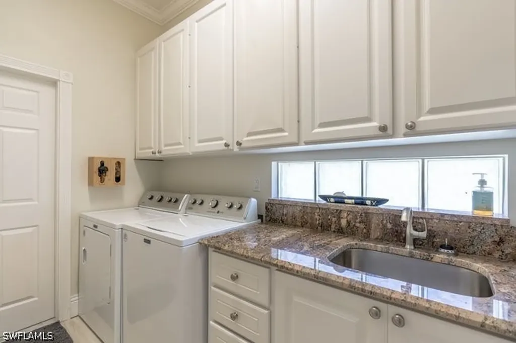 7911 Portofino Court Naples FL 34114