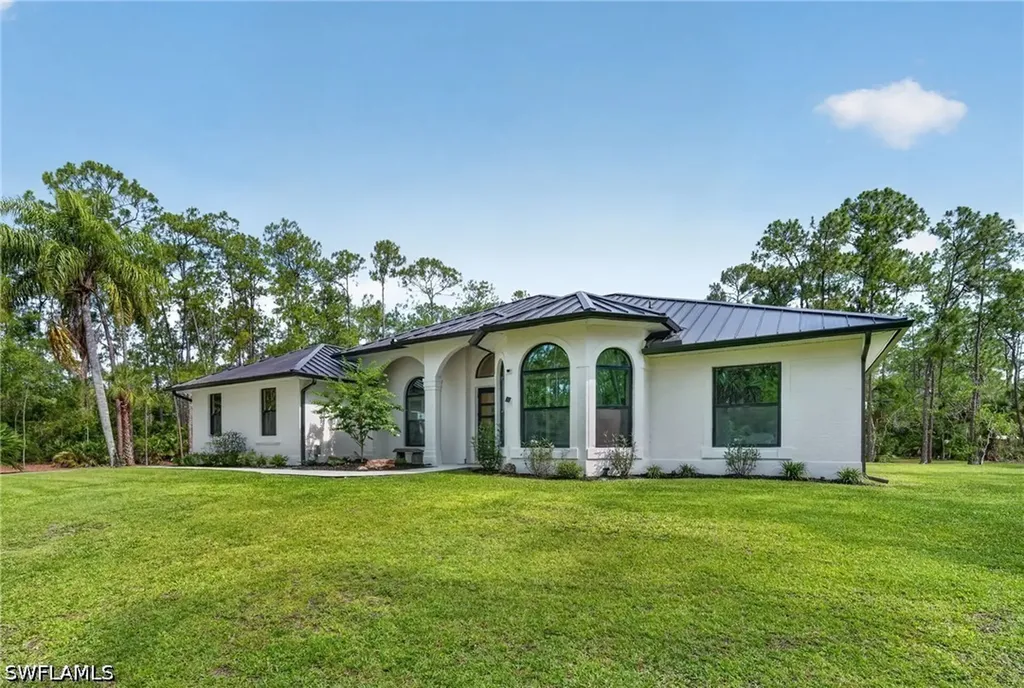 3521 1st Avenue NW Naples FL 34120