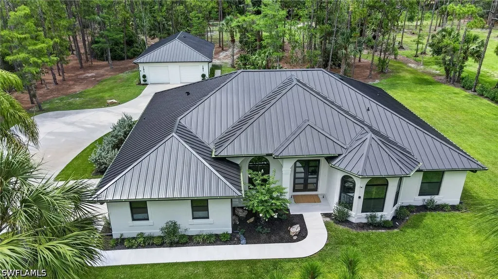 3521 1st Avenue NW Naples FL 34120