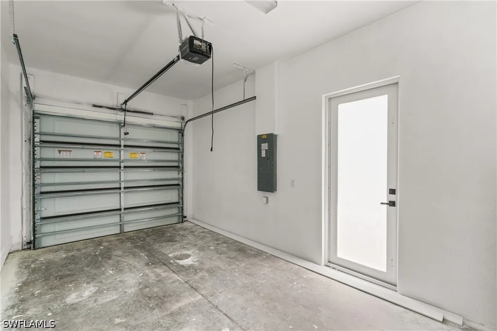 936 Anthony E Lehigh Acres FL 33974