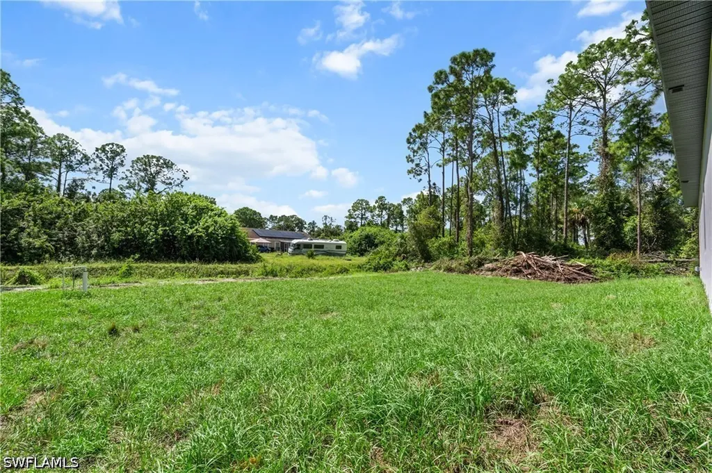 936 Anthony E Lehigh Acres FL 33974