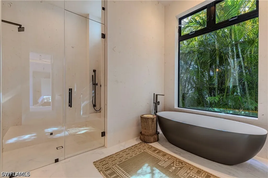 1100 Sandpiper Street Naples FL 34102