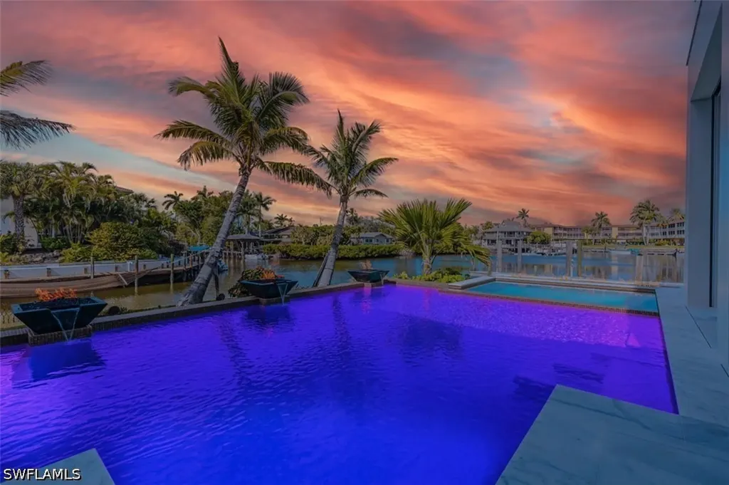1100 Sandpiper Street Naples FL 34102