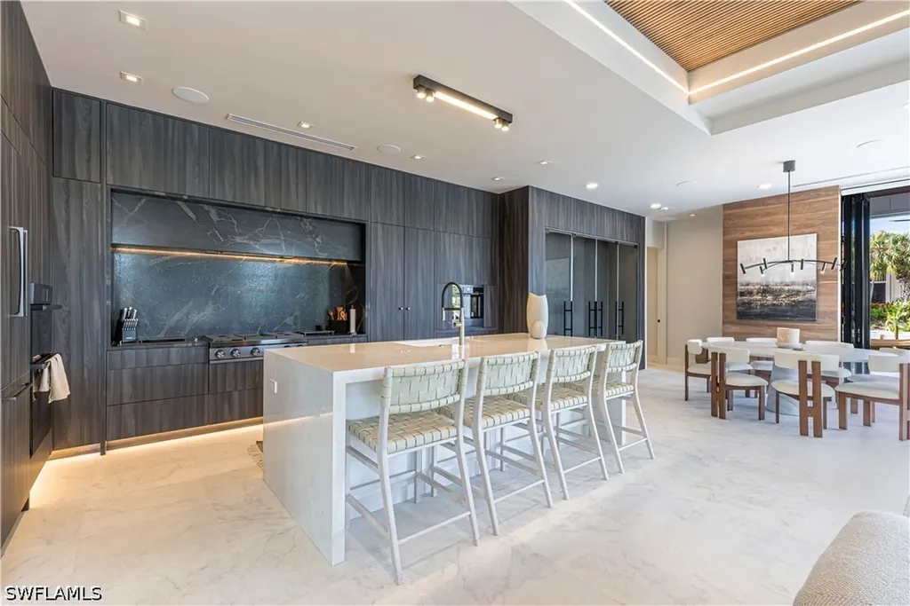 1100 Sandpiper Street Naples FL 34102