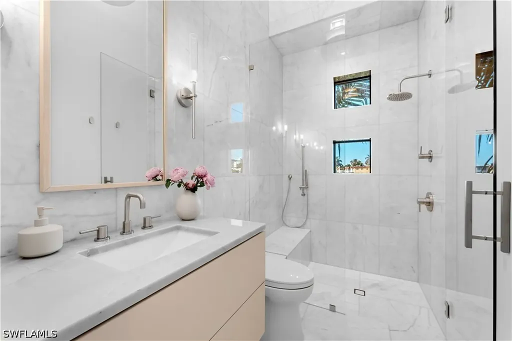 1100 Sandpiper Street Naples FL 34102