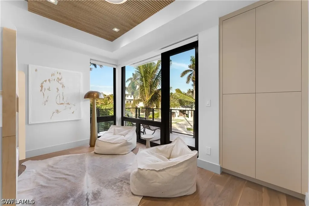 1100 Sandpiper Street Naples FL 34102