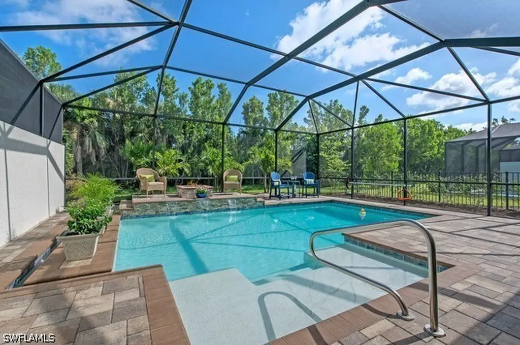 Fort Myers FL, 1123 S Town And River Drive