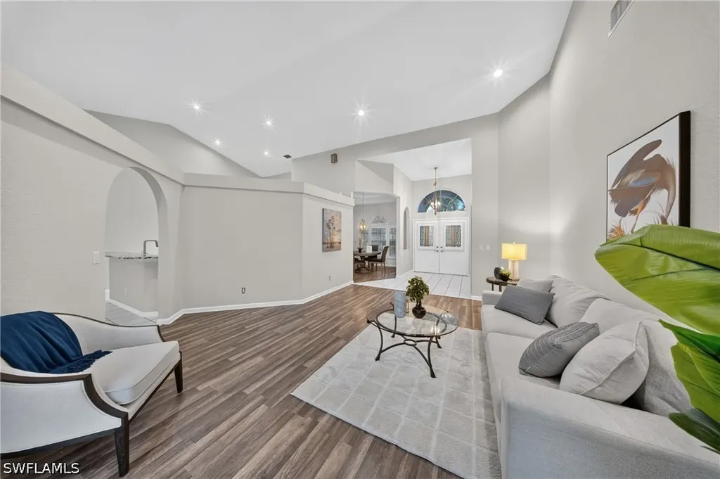 2628 White Cedar Lane Naples FL 34109