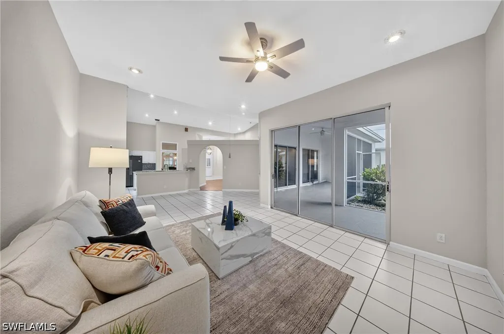 2628 White Cedar Lane Naples FL 34109
