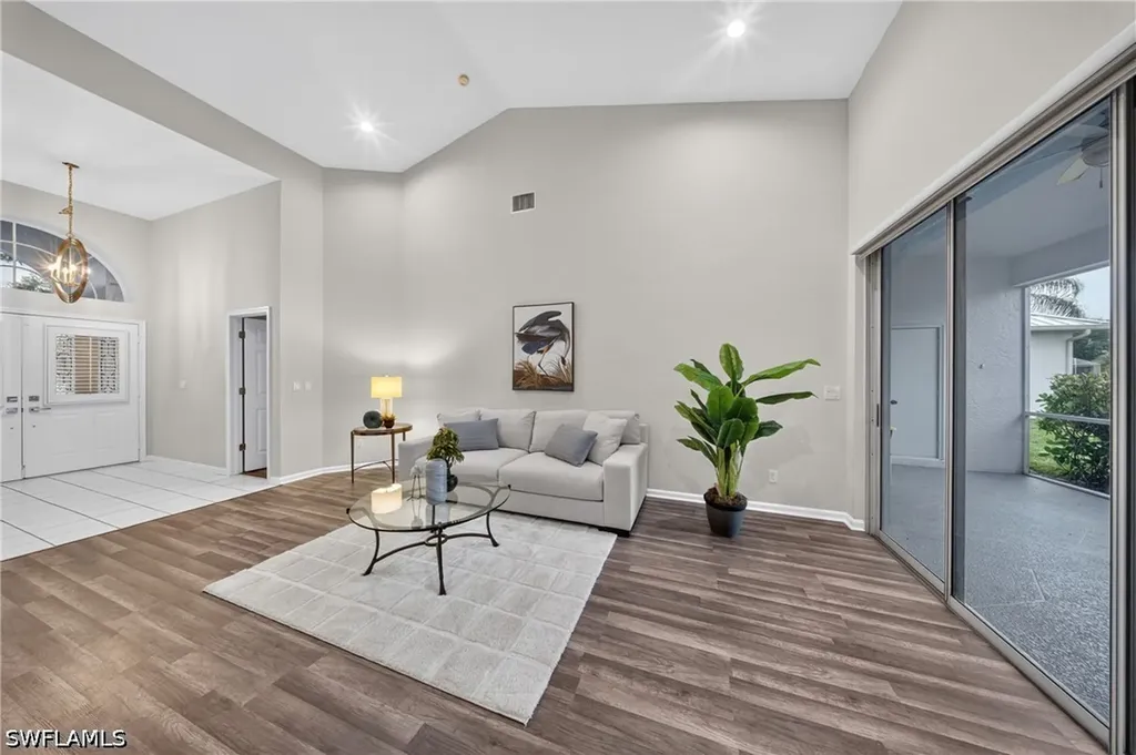 2628 White Cedar Lane Naples FL 34109