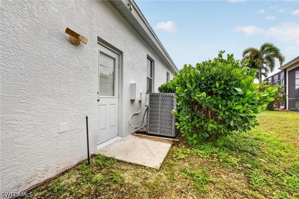 2628 White Cedar Lane Naples FL 34109