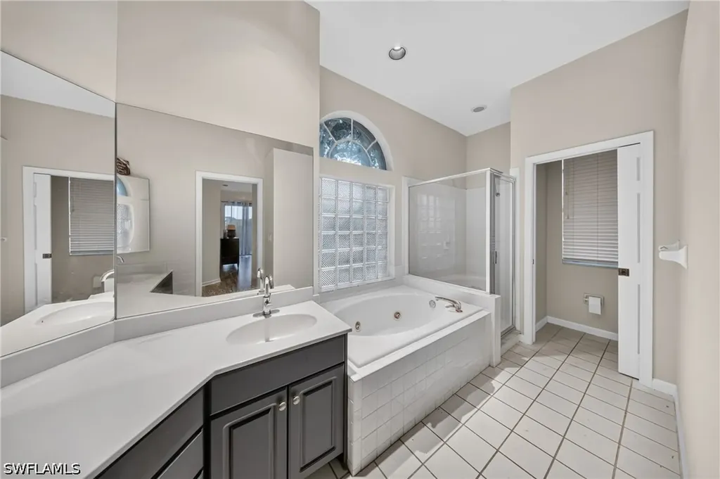 2628 White Cedar Lane Naples FL 34109