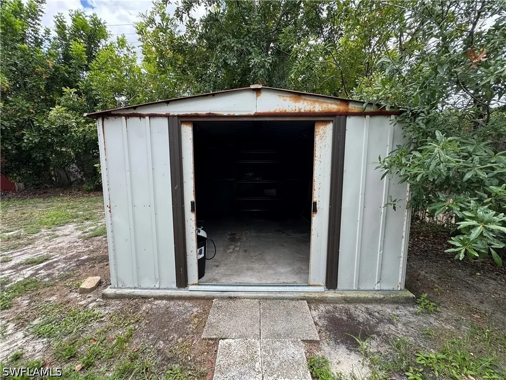 604 102nd Avenue N Naples FL 34108