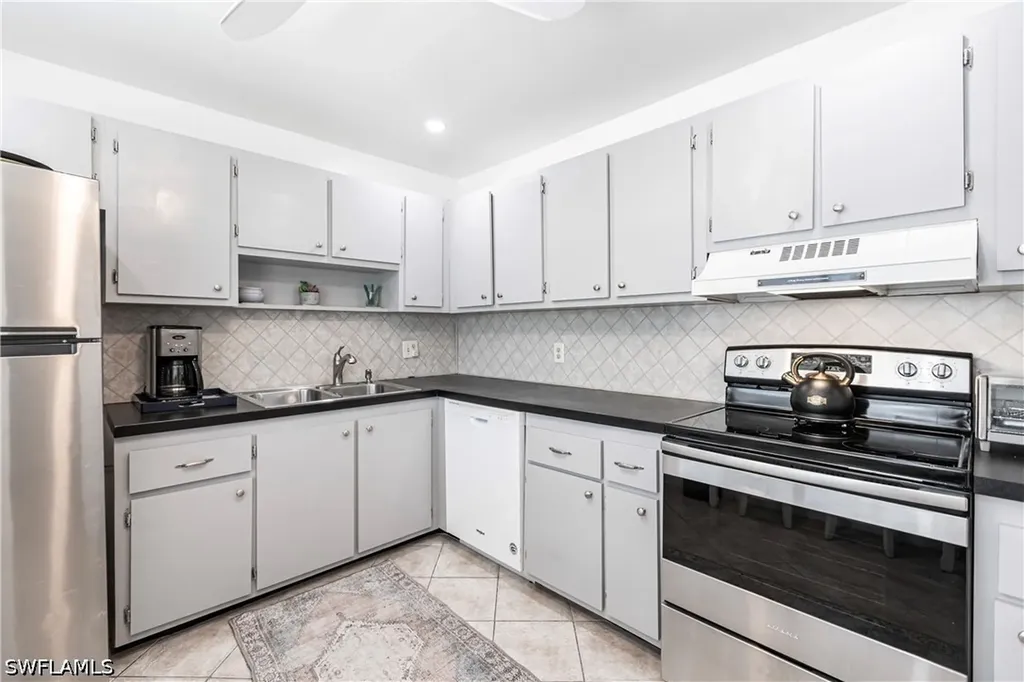 550 Teryl Road Naples FL 34112