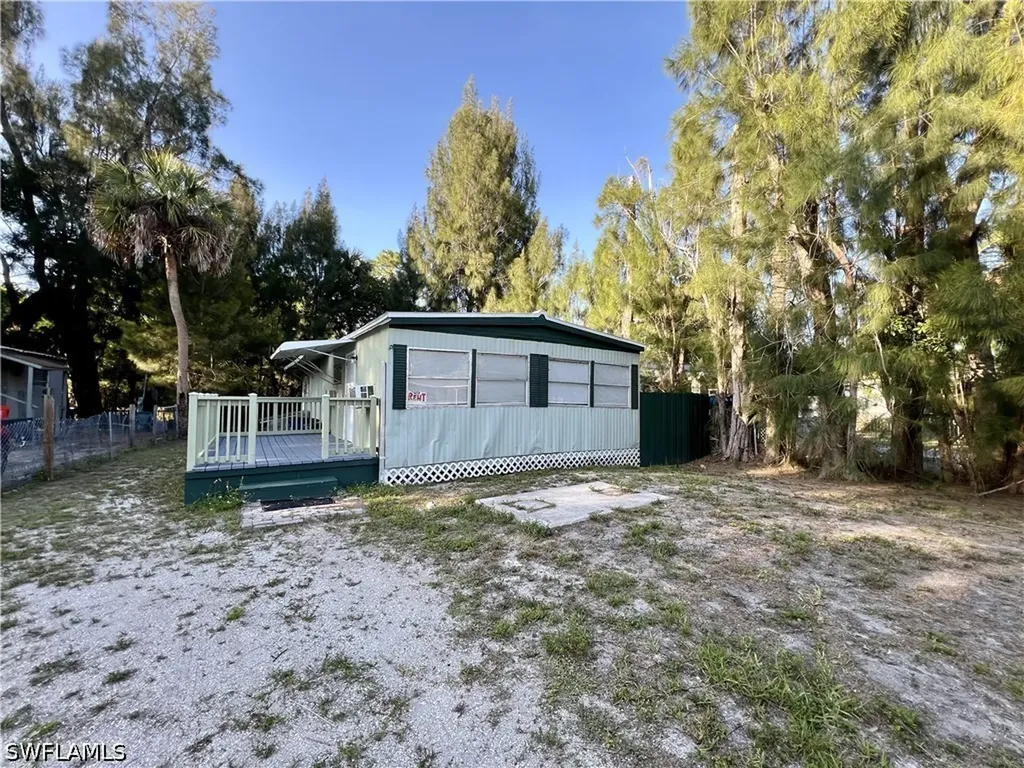334 Capitol Street North Fort Myers FL 33903