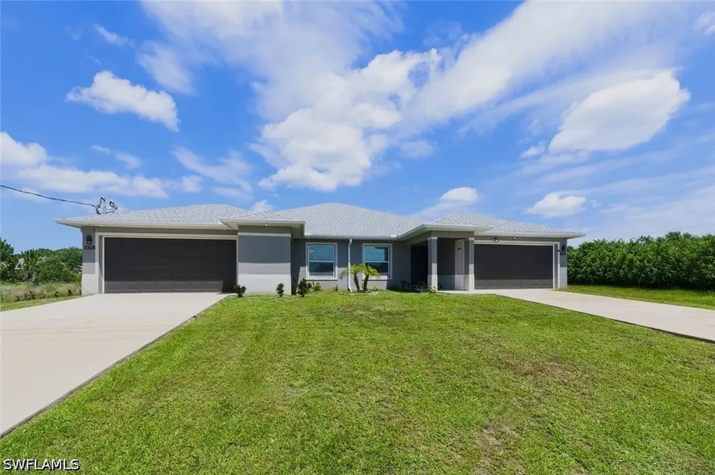 2308/2310 Haviland Avenue S Lehigh Acres FL 33973