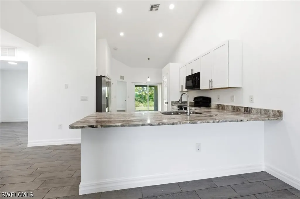 2308/2310 Haviland Avenue S Lehigh Acres FL 33973