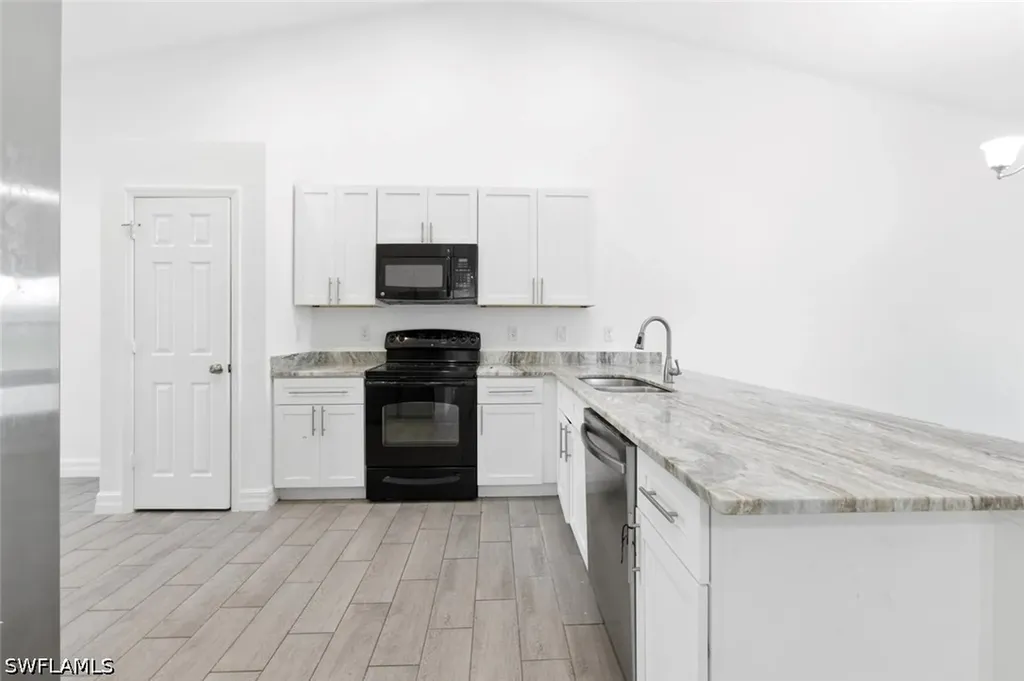 2308/2310 Haviland Avenue S Lehigh Acres FL 33973
