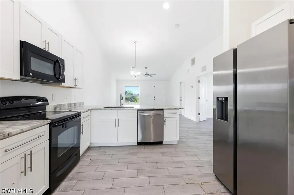 2308/2310 Haviland Avenue S Lehigh Acres FL 33973