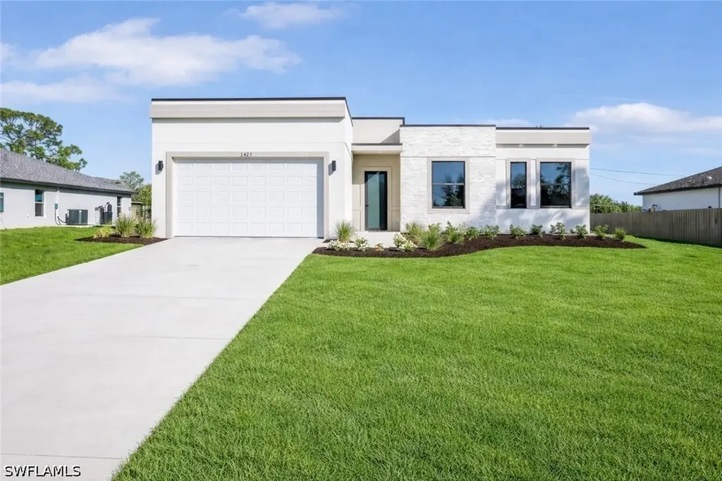 1100 NE 19th Street Cape Coral FL 33909