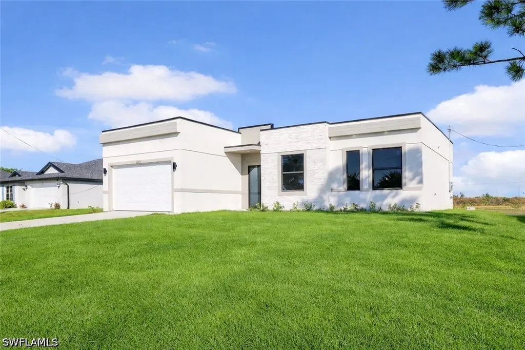 1100 NE 19th Street Cape Coral FL 33909