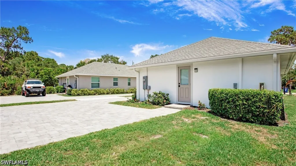 27302 Dortch Avenue Bonita Springs FL 34135