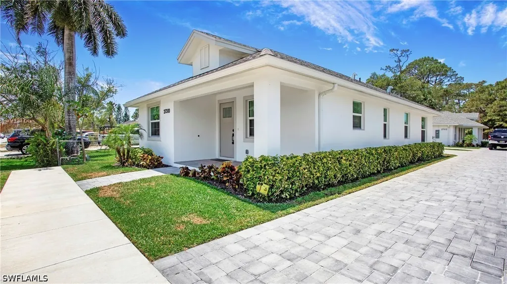 27302 Dortch Avenue Bonita Springs FL 34135