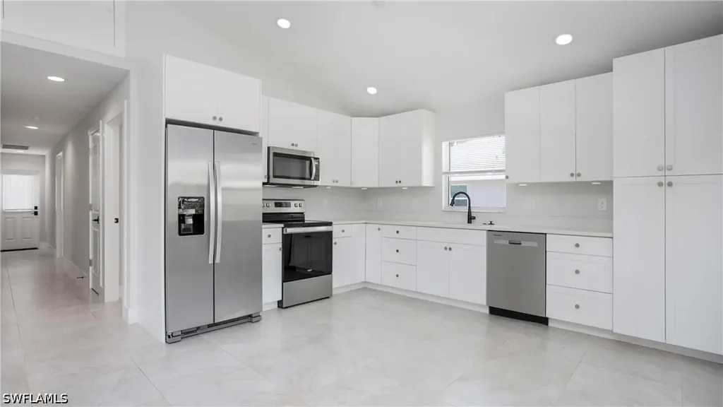 27302 Dortch Avenue Bonita Springs FL 34135