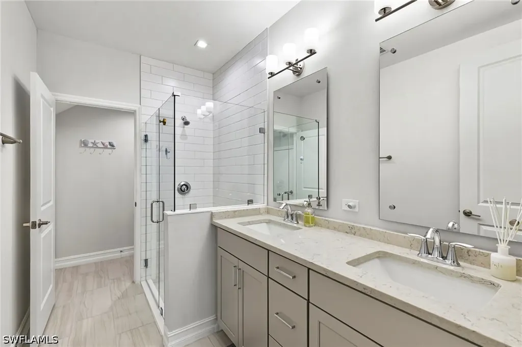 7490 Rockefeller Drive Naples FL 34119
