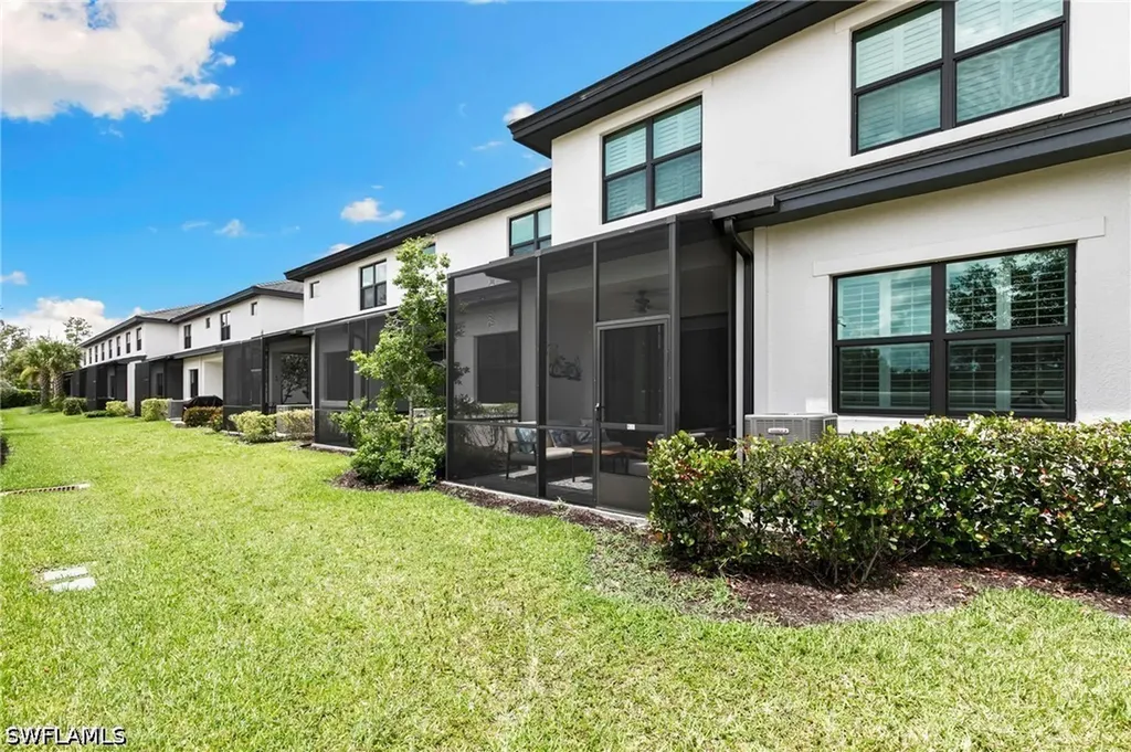 7490 Rockefeller Drive Naples FL 34119