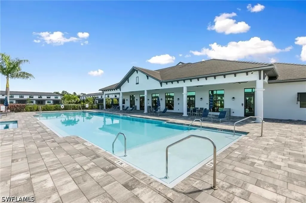7490 Rockefeller Drive Naples FL 34119