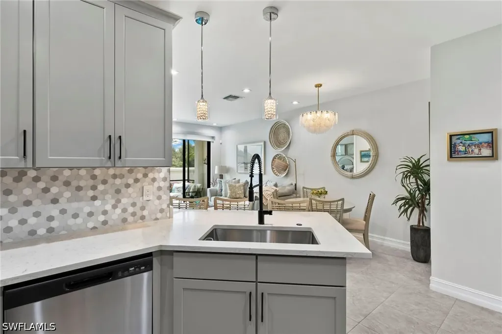 7490 Rockefeller Drive Naples FL 34119