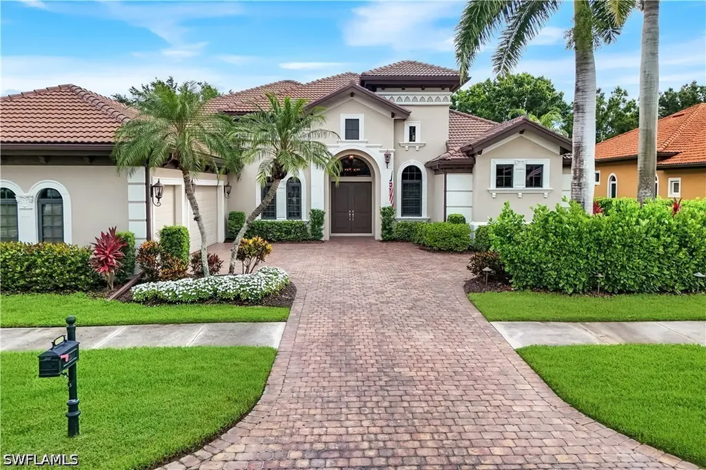 9002 Shenendoah Circle Naples FL 34113