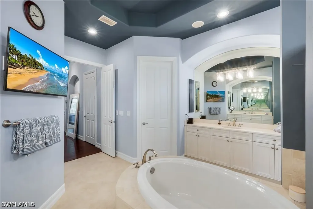 9002 Shenendoah Circle Naples FL 34113