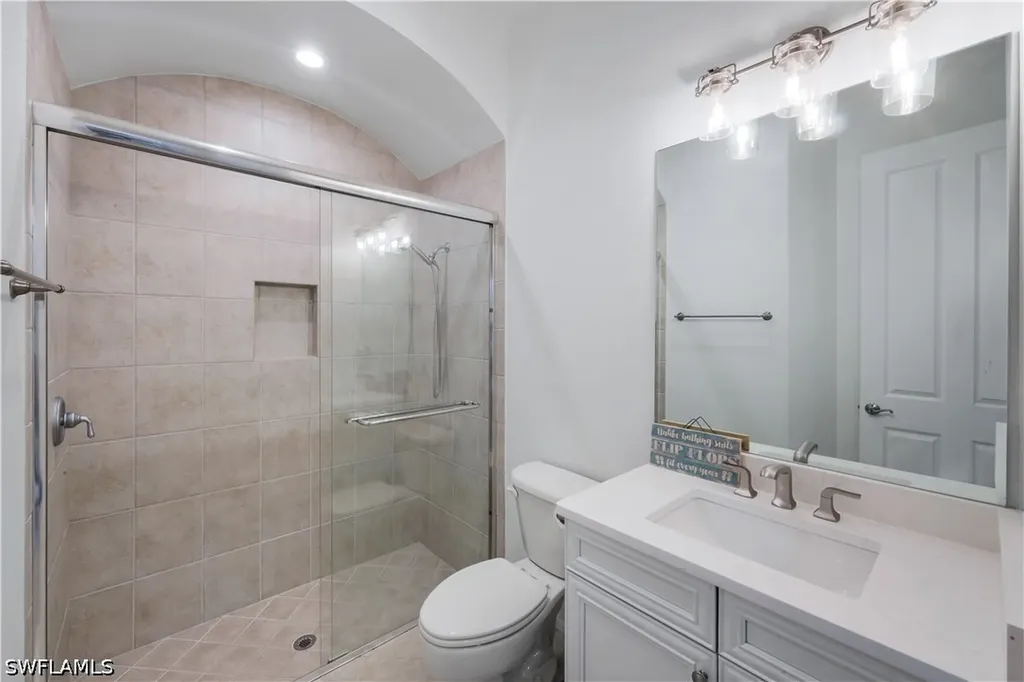 9002 Shenendoah Circle Naples FL 34113