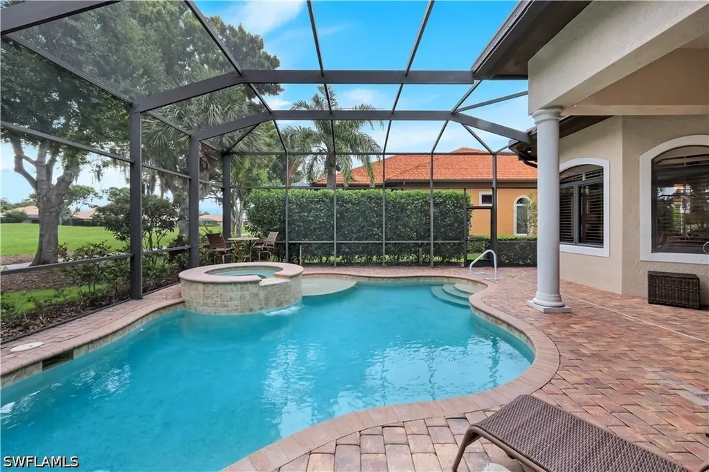 9002 Shenendoah Circle Naples FL 34113