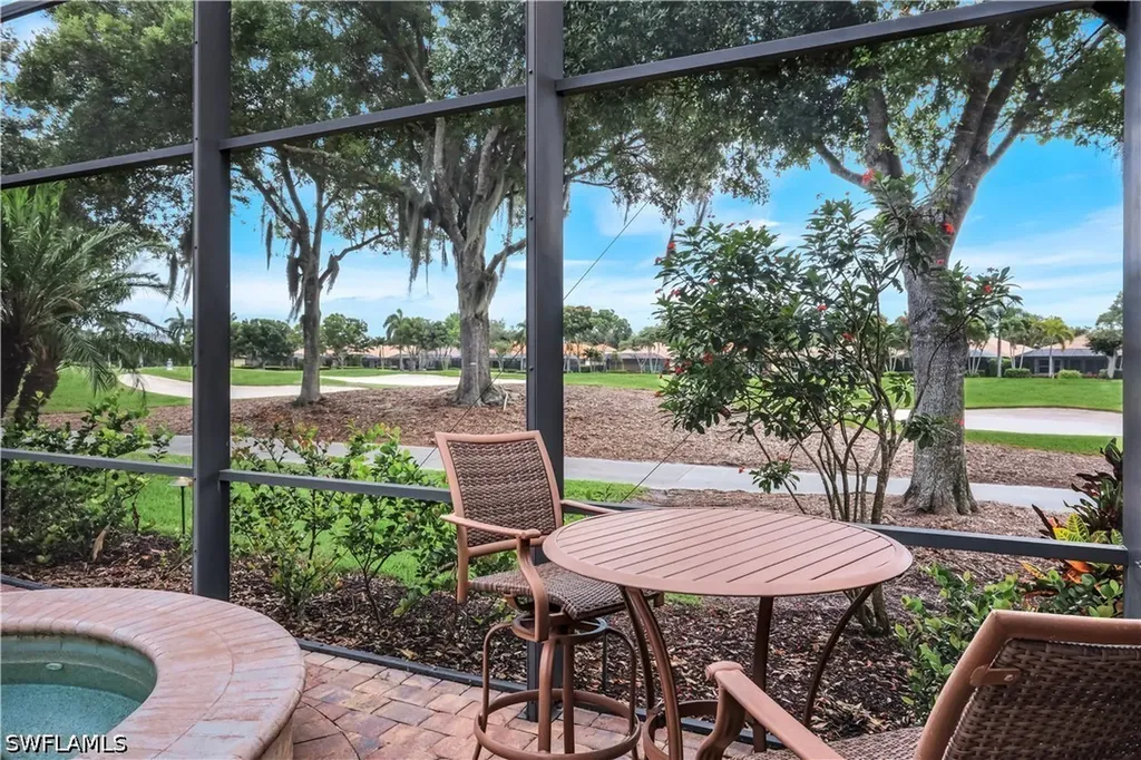 9002 Shenendoah Circle Naples FL 34113