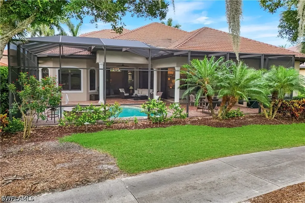 9002 Shenendoah Circle Naples FL 34113