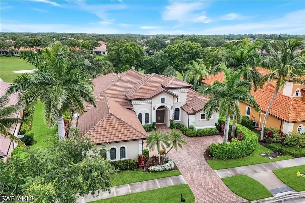 9002 Shenendoah Circle Naples FL 34113