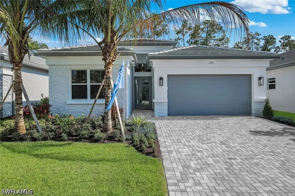 2565 Kingfisher Drive Naples FL 34112