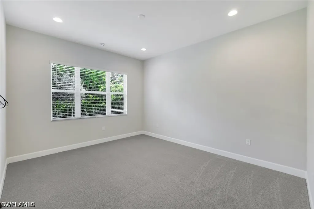 2565 Kingfisher Drive Naples FL 34112